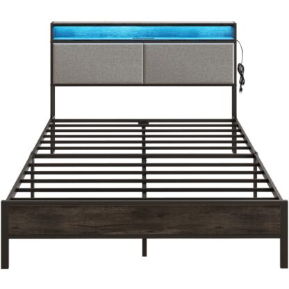 Méid banríon fráma leapacha, Leaba iomlán le stáisiún muirir agus stiall solais LED, Headboard upholstered le seilfeanna stórála, Asraonta agus calafoirt USB, Tacaíocht miotail láidir, don Seomra Leapa, Liath gualaigh