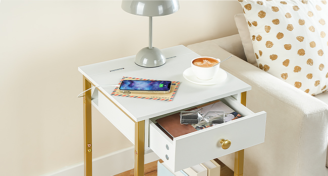 table d'appoint avec station de recharge