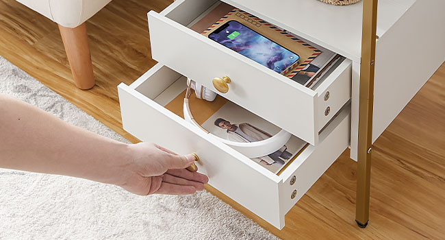 end table witn charging station